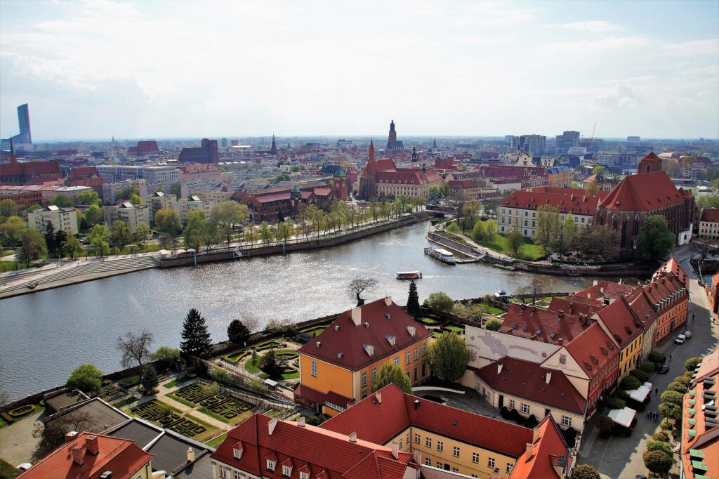 Wrocław, widok z wieży katedry na Ostrów Tumski i Odrę