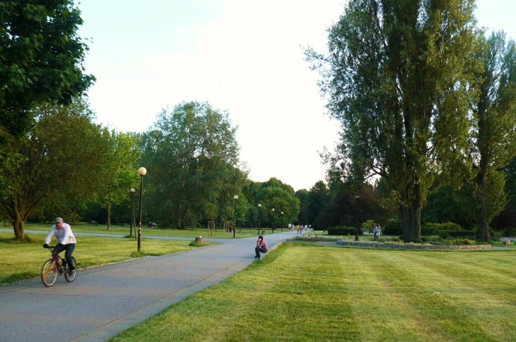 Pole Mokotowskie w Warszawie, park kilka minut od ul. Kieleckiej